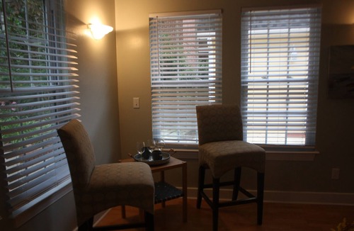 Tallahassee Apartment | Villas @ Lake Ella: 1br/2queen-1bth-Kitchenette
