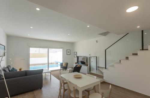 Los Cuarteros House | Villas Mar y Baleares - 16p - 12 beds - private pools