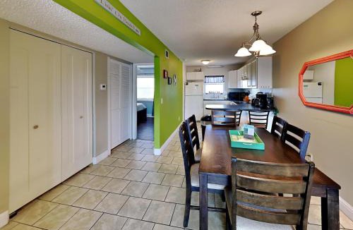 Pensacola Beach Apartment | Villas on the Gulf #A4