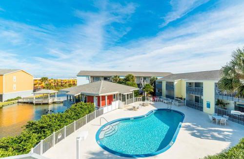Pensacola Beach Apartment | Villas on the Gulf unit E4
