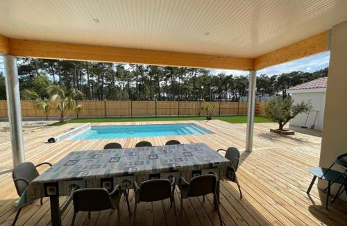 Vensac Villa | VillasHomeClet - Villa Palm Beach