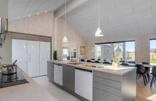 Spøttrup House | VillaVilla 542 - Hostrup Strand, Limfjorden