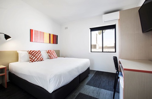 Villawood Hotel | Villawood Hotel