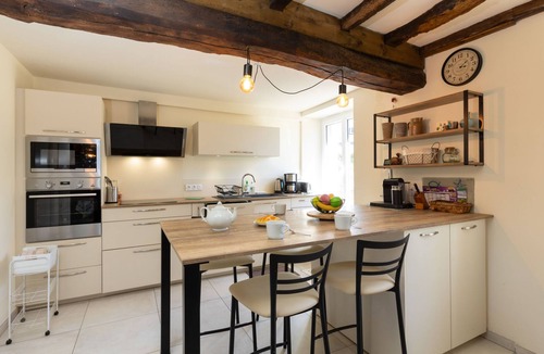 Saint-Coulomb House | Ville Guerin by Interhome