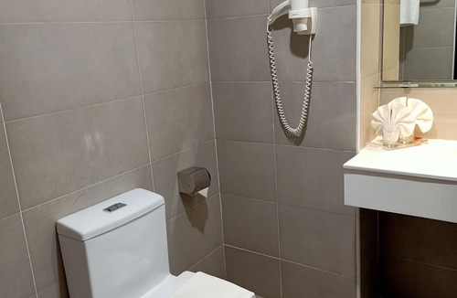 Kuala Rompin Hotel | Villea Rompin Resort & Golf