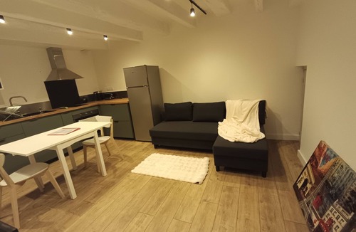 Villeneuve-les-Avignon Apartment | Villeneuve-les-avignon, historic center