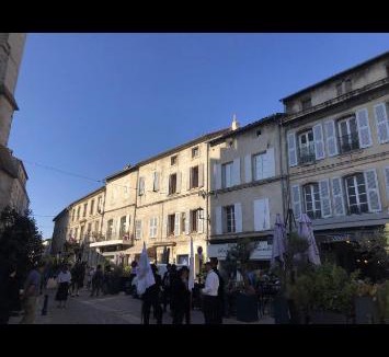 Villeneuve-les-Avignon Apartment | Villeneuve les avignon,proche Avignon, beau studio