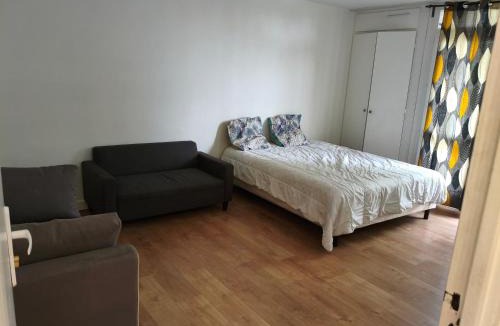 Villiers-le-Bel Bed & Breakfast | Villiers GUEST ROOM