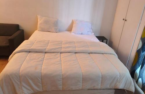 Villiers-le-Bel Bed & Breakfast | Villiers GUEST ROOM