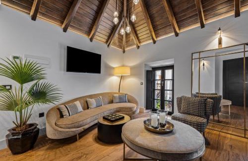 Marbella City Centre Hotel | VILLTAK La Maison - Adults Recommended Only