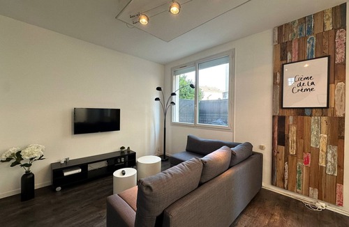 Reims Apartment | Vilnius, Élégance et Sobriété