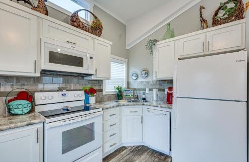 Vilonia House | Vilonia Country Cabin w/Grill, Fire Pit + More!