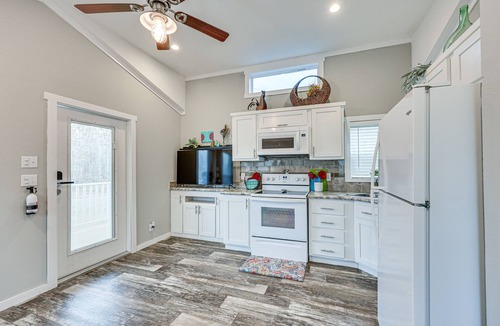 Vilonia Cabin | Vilonia Country Cabin w/Grill, Fire Pit + More!