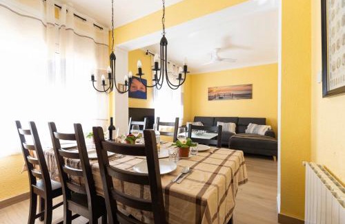 El Baix Guinardo Apartment | Vincent's House