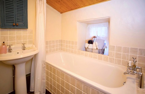 Par Bed & Breakfast | Vine Cottage - B&B