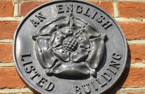 Crondall Bed & Breakfast | Vine Cottage