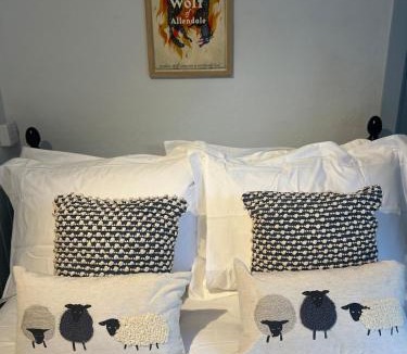 Hexham House | Vine Cottage