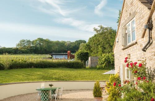 Pylle House | Vine Cottage