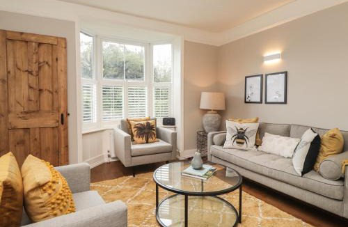 Tenterden House | Vine Cottage