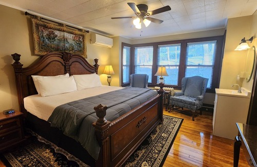 Valley Springs Bed & Breakfast | Vine Cottage Inn