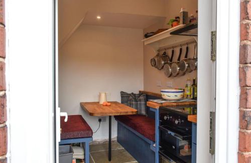 Whatstandwell House | Vine Cottages