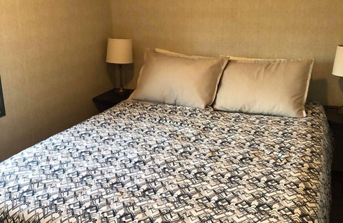 Virgil House | Vine Ridge Resort
