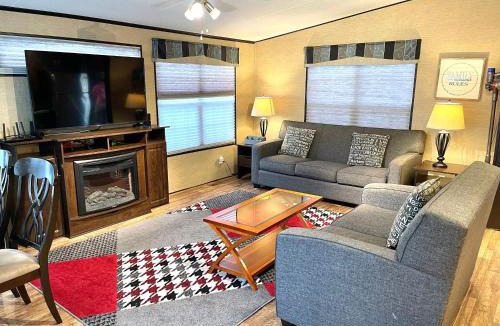 Virgil Resort | Vine Ridge Resort - Cottages