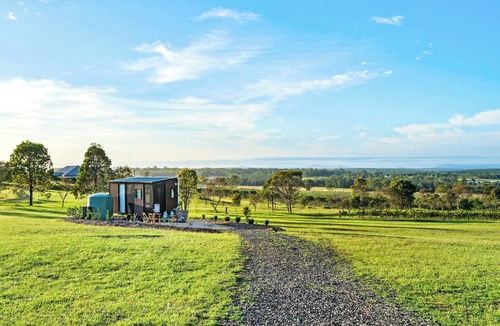 Lovedale House | Vine View Escape by Tiny Away