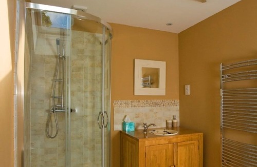 Milford on Sea Bed & Breakfast | Vinegar Hill Pottery B & B