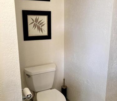 Outlook House | Vineyard and winery guest house