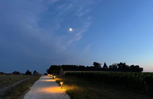 Berson Apartment | Vineyard Cabins at Château Puynard