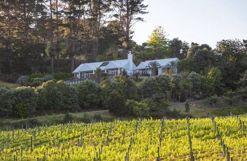 Russell House | Vineyard Cottage