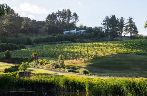 Russell House | Vineyard Cottage