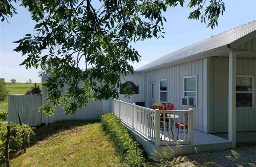 Holmesville Cottage | Vineyard Cottage