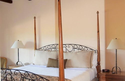 St. Helena House | Vineyard Country Inn