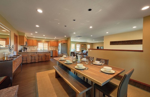 Yamhill House | Vineyard Dreams: 3 Bed/3 Bath Executive Stay Home