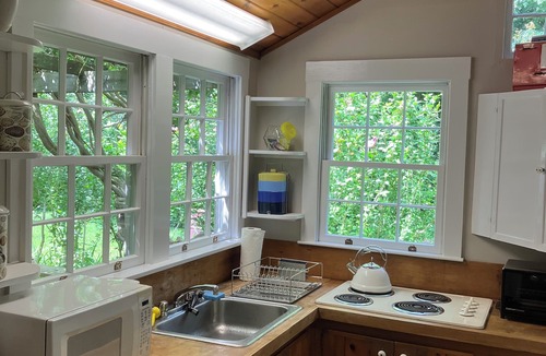 Tisbury Cottage | Vineyard Haven Guest Cottage