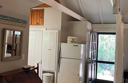 Tisbury Cottage | Vineyard Haven Guest Cottage