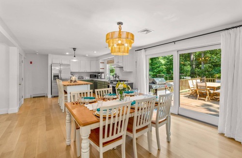 Tisbury House | Vineyard Haven House: Beach, Fire Pit & Garden View