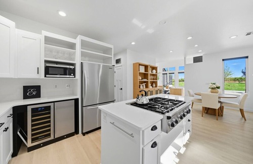 Walla Walla House | Vineyard Main House -10 acre Vineyard