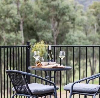 Apple Tree Flat House | Vineyard stay at Mudgee