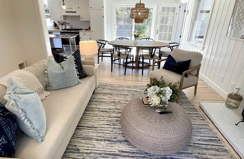 Lagoon Heights House | *Vineyard Vacation Retreat* -3 BR