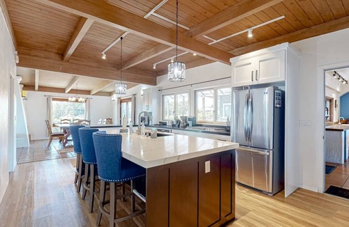 Sonoma Villa | Vineyard Villa: Pool | Spa | Games Room | EV Char.