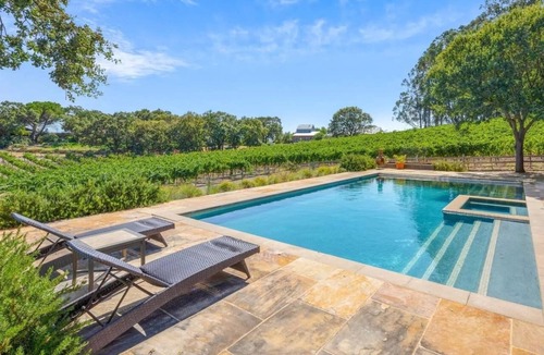 Sonoma Villa | Vineyard Villa: Pool | Spa | Games Room | EV Char.