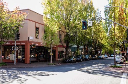 McMinnville Apartment | Vino Ritiro