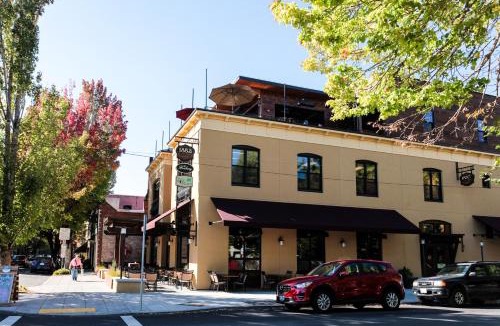 McMinnville Apartment | Vino Ritiro