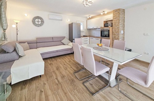 Marina House | Vinovac by Interhome