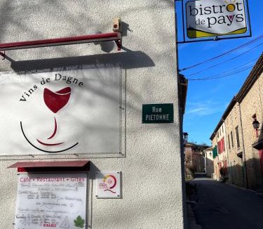 Montlaur Hotel | Vins de Dagne