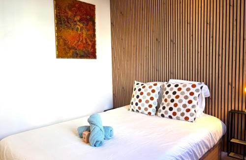 Cachan Apartment | Vintage - 3 bedroom apartment, RER B 200 m away