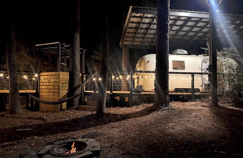 Huntsville RV Rental | Vintage Airstream Camper w/AC. Secluded Stay